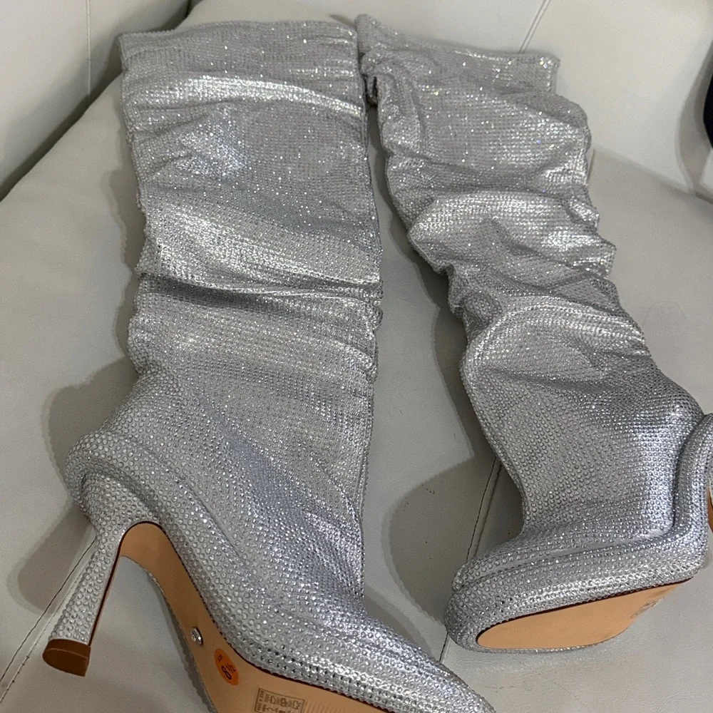 AZALEA WANG BAREFOOT SILVER OVER THE KNEE RHINESTONE BOOT 8.5 NEW